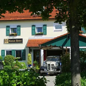 Hotel Runa´s